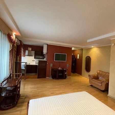 One Bedroom Kreschatik Str 4 Kijev Kültér fotó